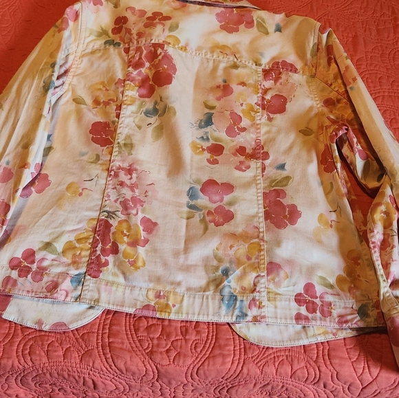 Coldwater Creek Flowered Jackey - Picture 2 of 3